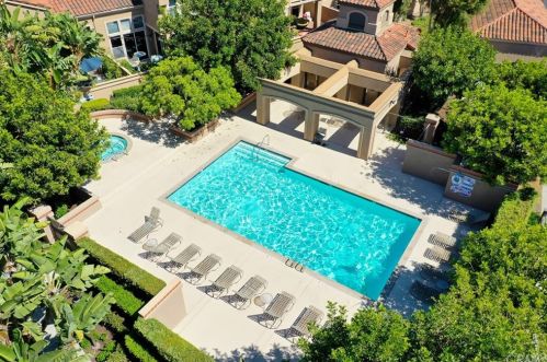 62 Magellan Aisle, Irvine CA exterior