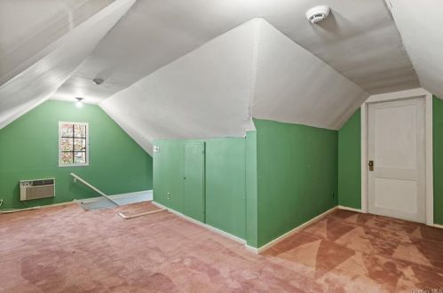 15 Kingsbury Rd, New Rochelle NY  10804-4718 exterior