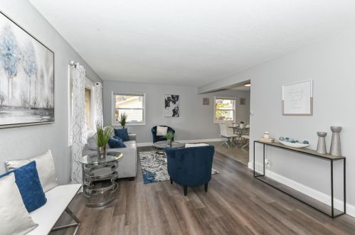 8110 Green Tree Rd, Milwaukee WI  53223-4928 exterior