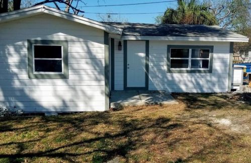 4719 Trouble Creek Rd, New Port Richey, FL 34652-4852