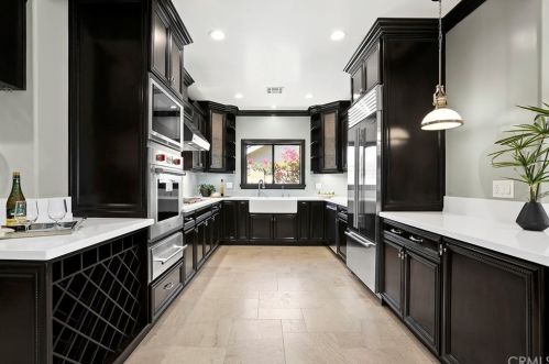 605 Juniper St, Brea, CA 92821-6442
