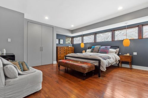 4101 Lk Dr, Milwaukee WI 53211-1720 exterior