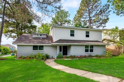 2318 Foxcroft Cir, Denton, TX 76209-7822