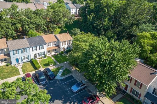 1914 Pohick Creek Ct, Woodbridge VA  22192-2454 exterior