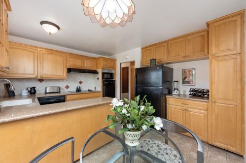 1360 Southgate Ave, Daly City CA  94015-3939 exterior