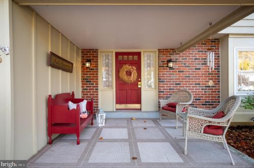 2416 Lori Ln, Wilmington, DE 19810-3406