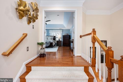 7226 Lyndam Hill Cir, Lorton VA  22079-4509 exterior