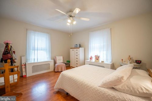 647 Marshall St, Norristown PA 19401-5136 exterior