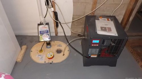 44 Mclaughlin Ter, Derby CT 06418-2127 exterior