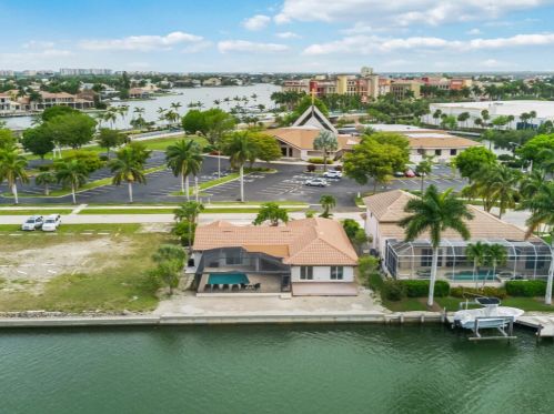 773 Holly Ct, Marco Island FL  34145-1915 exterior