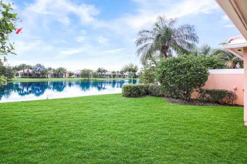10422 Stratton Dr, Fort Pierce FL  34987-2318 exterior