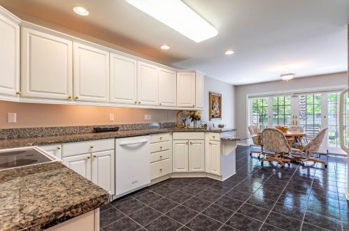 1632 Cherry Blossom Dr, Hammond IN 46321-5143 exterior