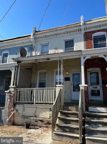 225 Van Buren St, Wilmington, DE 19805-3672