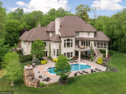 19055 Brookwood Rd, Prior Lake, MN 55372-9739