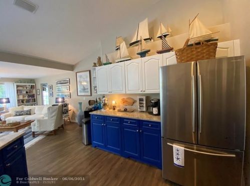 3843 9th Ln, Vero Beach FL  32960-6122 exterior