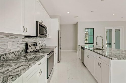 4017 38th Ave, Naples, FL 34117-9440