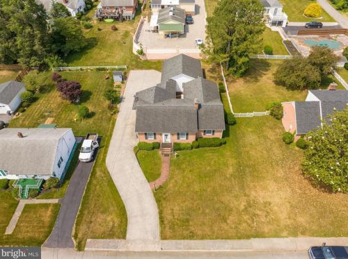 616 Seminary St, Charles Town WV  25414-1447 exterior