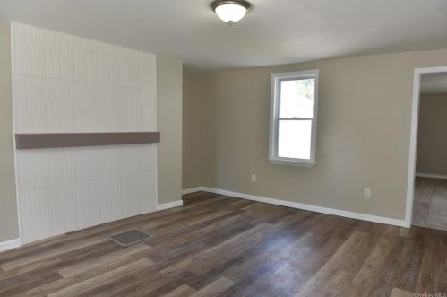 19 Ulster Ave, Walden NY  12586-1413 exterior