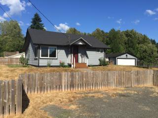 1314 Ross Ave, Kelso, WA 98626-3822