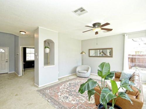 10208 Beard Ave, Austin TX 78748-3956 exterior