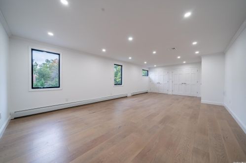 501 Saddle Rdg Rd, Woodsburgh NY  11598-1553 exterior