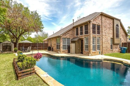 3133 Myrtice Dr, Lewisville TX  75022-0968 exterior