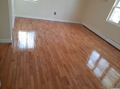 14555 181st St, Jamaica, NY 11413-3324