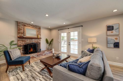 855 B St, Liberty Farms CA  95620-3311 exterior