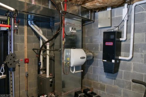 25 Ridge Rd, West Paterson NJ  07424-2416 exterior