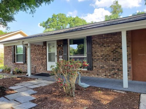 230 Gardenia Dr, Orange City, FL 32763-7508