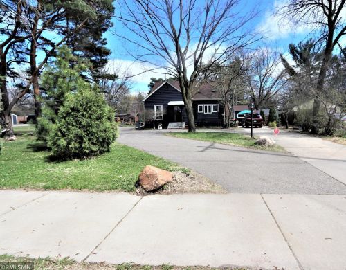 1962 Hazelwood St, Saint Paul, MN 55109-4437