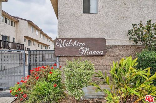 826 Acacia Ave, Glendale, CA 91205-3037