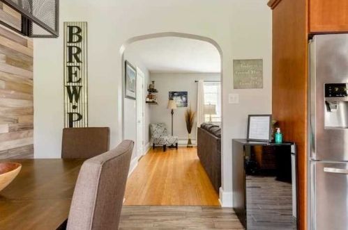 72 Maple Ave, Fishkill NY  12524-2213 exterior