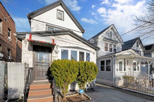 88-11 199th St, Jamaica, NY 11423-2123