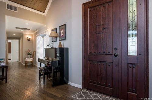 1050 Avocado Crst Rd, La Habra CA 90631-8108 exterior