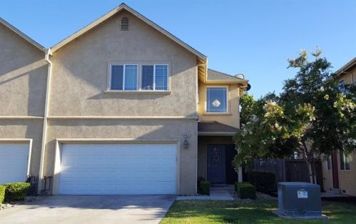 14631 Avon Ave, Lathrop, CA 95330-9797