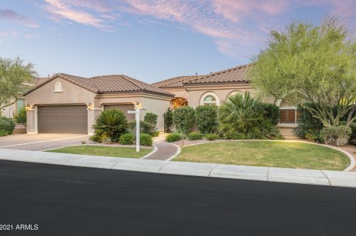 5421 Milton Dr, Cave Creek AZ  85331-2452 exterior
