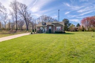 2756 Russet Ridge Dr, Clarksville, TN 37040-5178