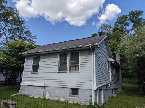 5 Forest Ln, Yorktown Hgts NY  10598-6507 exterior