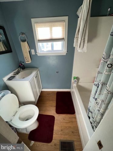 808 Bertwood Ave, Gloucester NJ  08030-2200 exterior