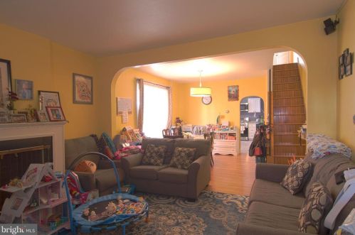828 Indiana Ave, Trenton, NJ 08638-3920