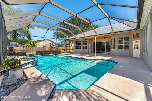 816 Brookstone Dr, Merritt Island FL  32952-4141 exterior