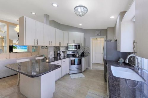3551 El Verdado Ct, Naples FL  34109-1305 exterior