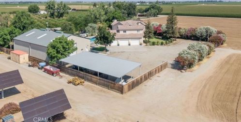 15414 Cuda Dr, Bakersfield CA  93307-9279 exterior