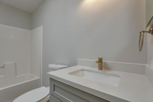 17510 Quail Hill Ln, Aromas CA  95004-9115 exterior