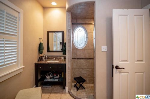6 Cotswold Ln, Victoria TX  77904-1680 exterior