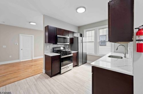 131 Paine Ave, Irvington NJ  07111-2902 exterior