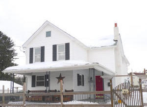1053 Birkbeck St, Freeland, PA 18224-1507