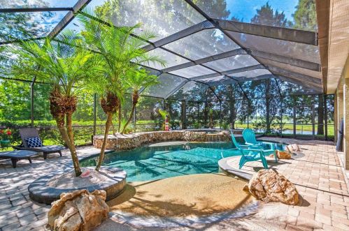 3202 Coconut Grove Rd, Land O Lakes FL  34639-6735 exterior