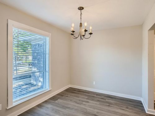 1922 Muret St, Irving TX 75062-6972 exterior